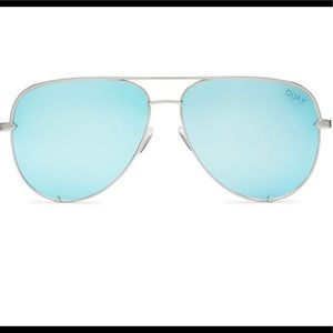 Blue and silver quay aviator sunglasses